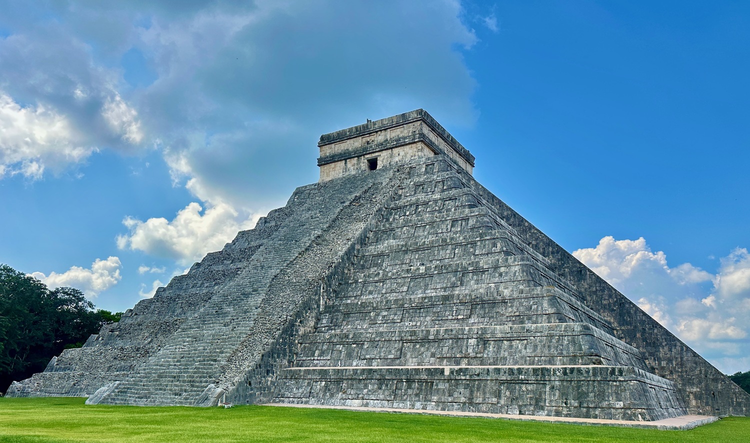 MONUMENTOS